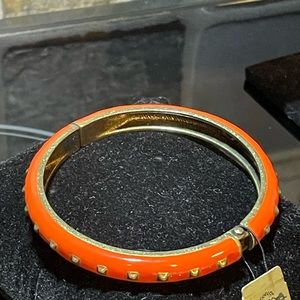 NWT Fired Up bracelet, orange enamel and antique brass finish Premier designs